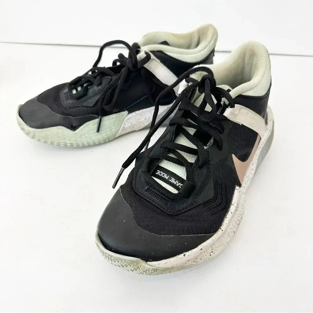 NIKE Big Kid Air Zoom‎ Crossover Basketball Shoes Black/Bronze/Mint Size 5Y